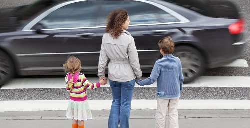 mother-child-crossing-road